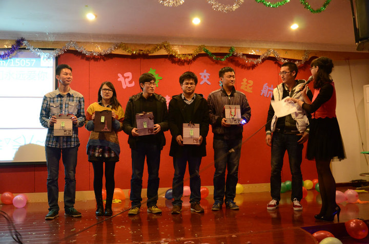 BETWAY必威第九届团学联迎新送老晚会完美落幕 (5).jpg